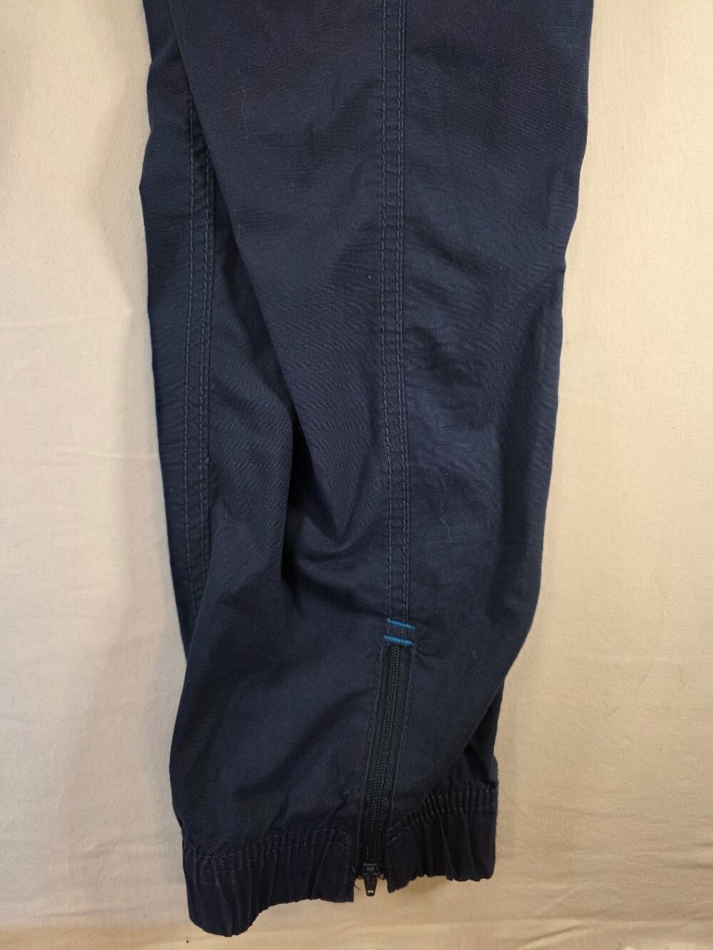 Spread Good Cheer Scrubs Bottoms Lot of 2 Blue Size Medium - Picture 16 of 16